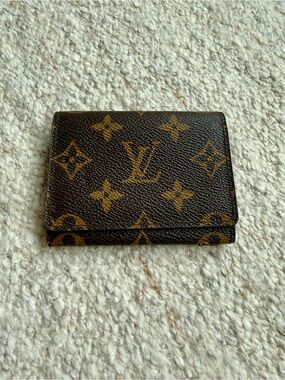 AUTH Louis Vuitton bifold wallet
